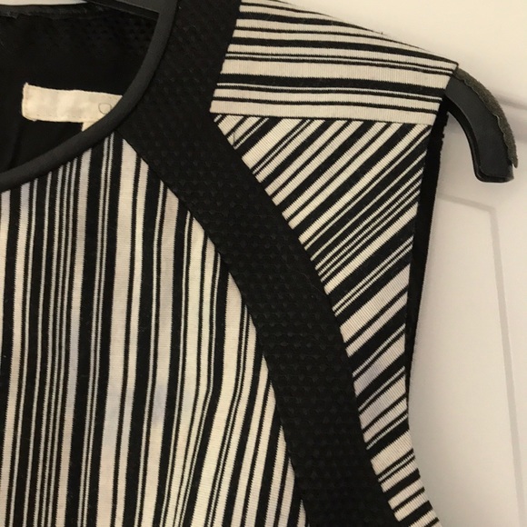 O'2nd Striped Vest - Picture 2 of 5